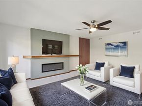 11620 100th Avenue NE C212, Kirkland WA 98034
