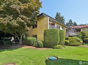11620 100th Avenue NE C212, Kirkland WA 98034
