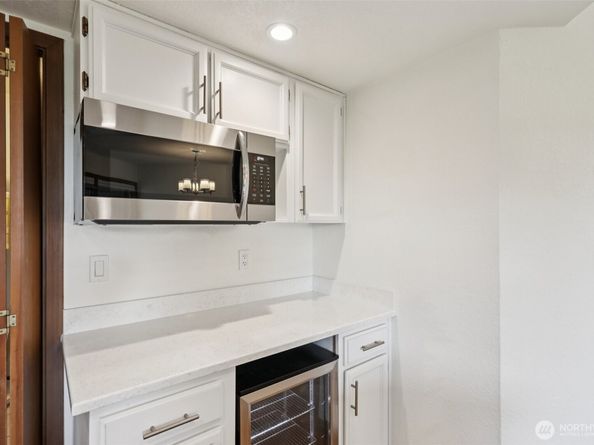 11620 100th Avenue NE C212, Kirkland WA 98034