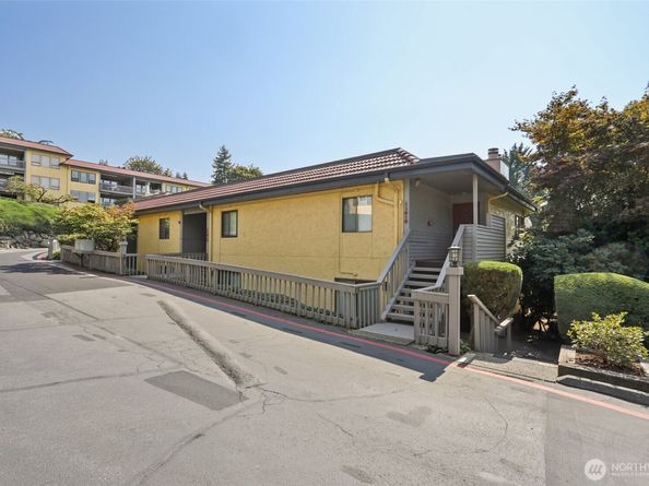 11620 100th Avenue NE C212, Kirkland WA 98034