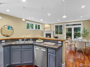445 26th Avenue E, Seattle WA 98112