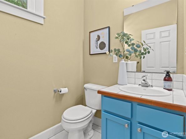 445 26th Avenue E, Seattle WA 98112