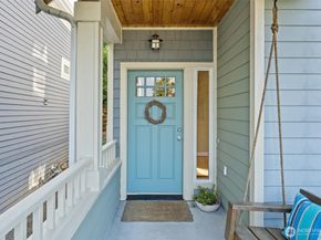 445 26th Avenue E, Seattle WA 98112