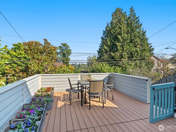 445 26th Avenue E, Seattle WA 98112