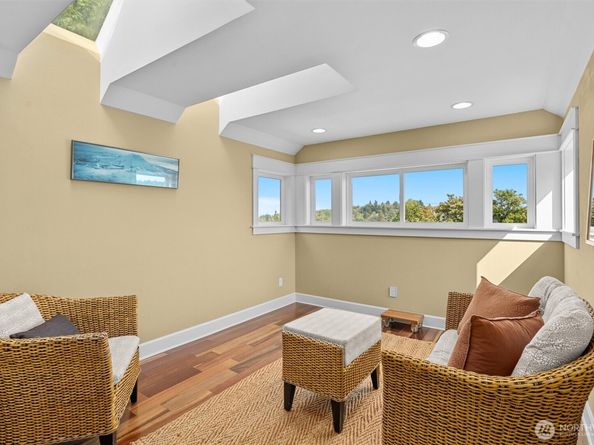 445 26th Avenue E, Seattle WA 98112