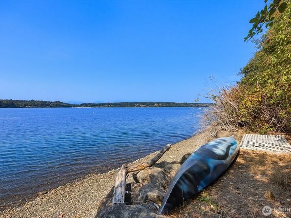 9549 Olympus Beach Road NE, Bainbridge Island WA 98110