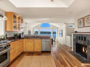9549 Olympus Beach Road NE, Bainbridge Island WA 98110