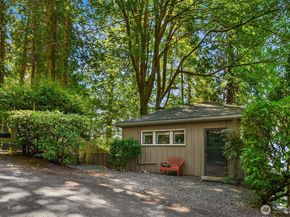 9549 Olympus Beach Road NE, Bainbridge Island WA 98110