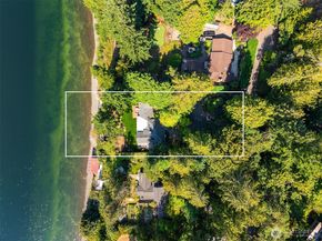 9549 Olympus Beach Road NE, Bainbridge Island WA 98110