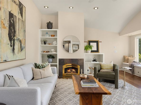 9549 Olympus Beach Road NE, Bainbridge Island WA 98110