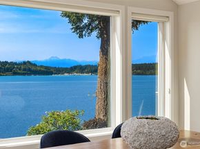 9549 Olympus Beach Road NE, Bainbridge Island WA 98110