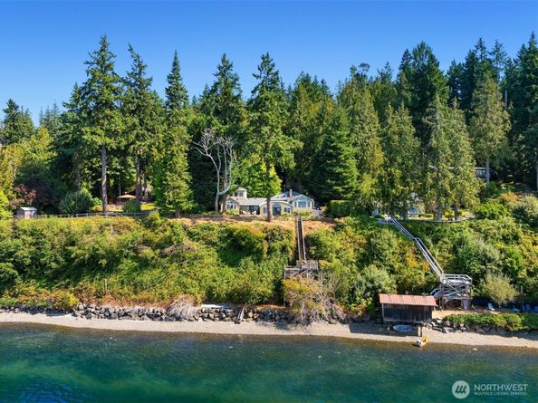 9549 Olympus Beach Road NE, Bainbridge Island WA 98110