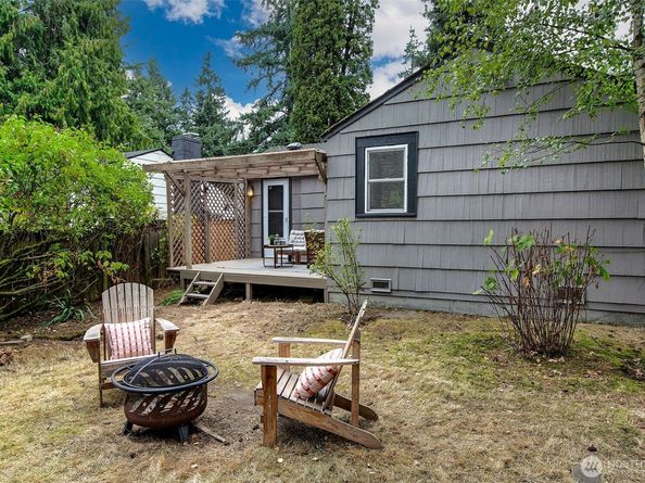 13753 Ashworth Avenue N, Seattle WA 98133