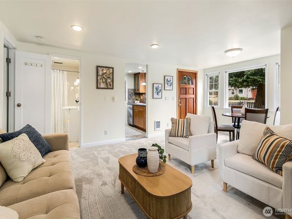 13753 Ashworth Avenue N, Seattle WA 98133