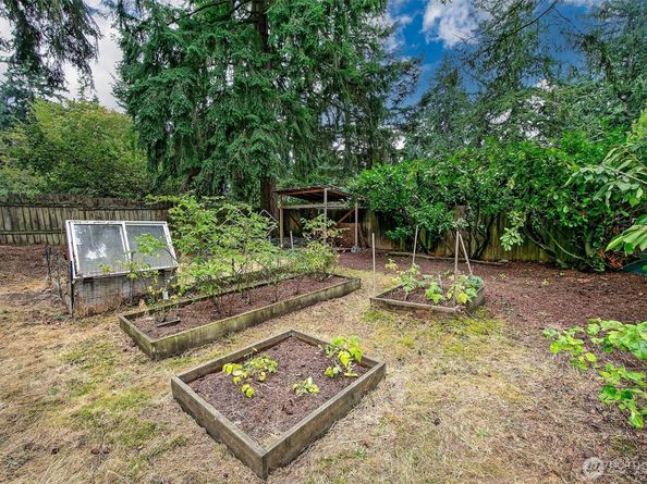 13753 Ashworth Avenue N, Seattle WA 98133