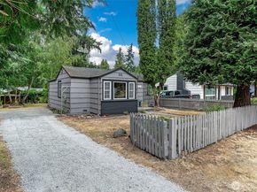 13753 Ashworth Avenue N, Seattle WA 98133