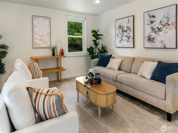 13753 Ashworth Avenue N, Seattle WA 98133