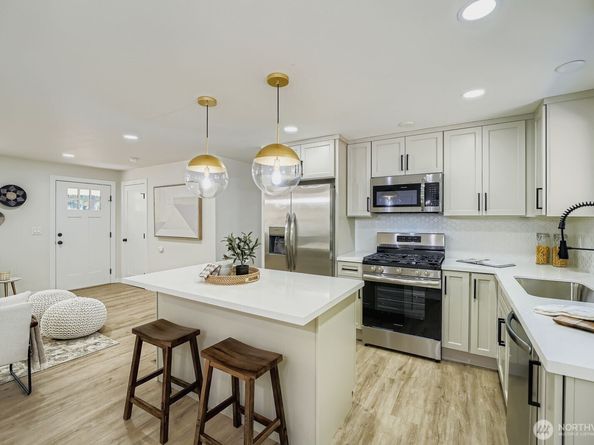 34042 22nd Place SW, Federal Way WA 98023