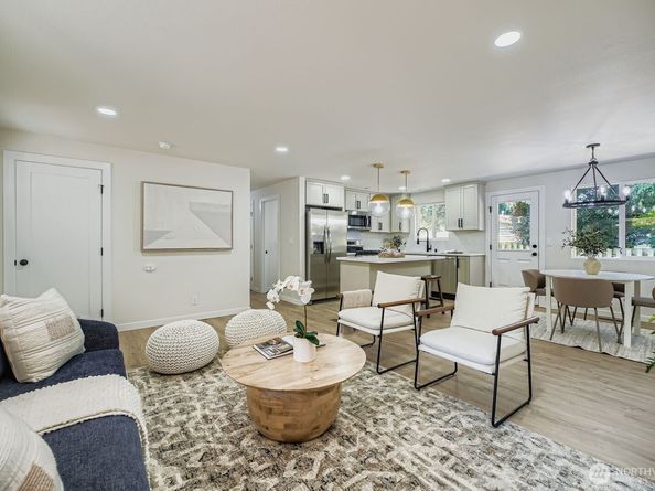 34042 22nd Place SW, Federal Way WA 98023