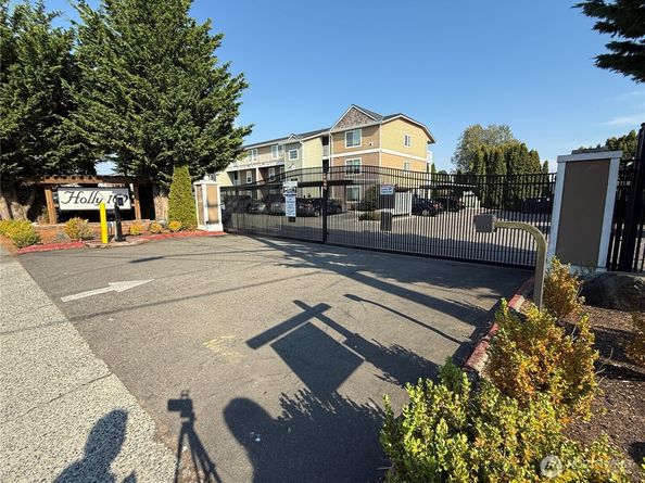 9917 Holly Drive B206, Everett WA 98204