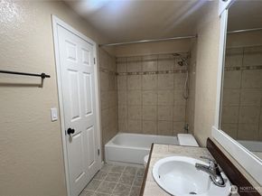9917 Holly Drive B206, Everett WA 98204