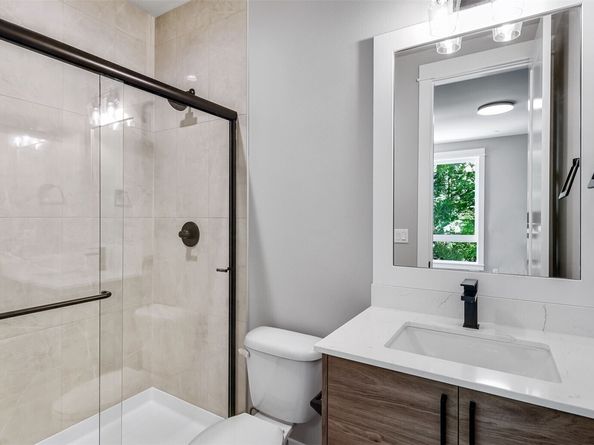1542 213th Court NE, Sammamish WA 98074