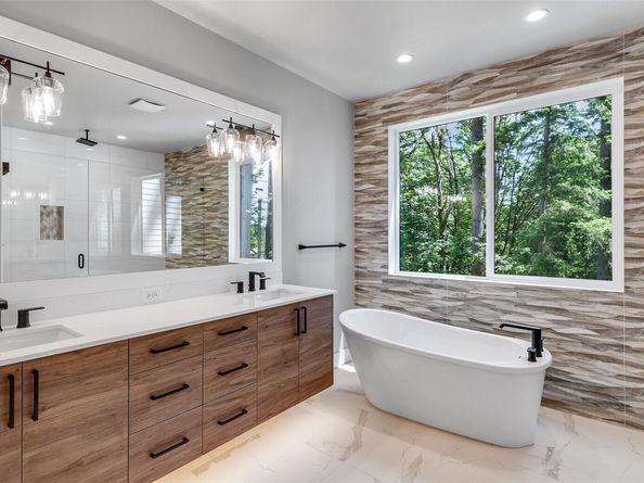 1542 213th Court NE, Sammamish WA 98074