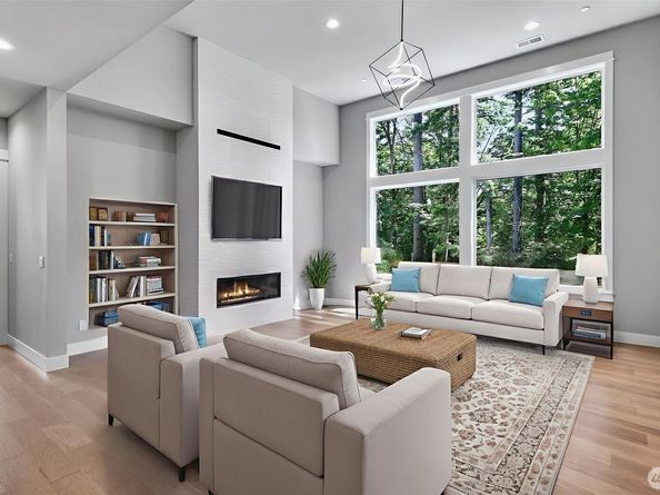1542 213th Court NE, Sammamish WA 98074