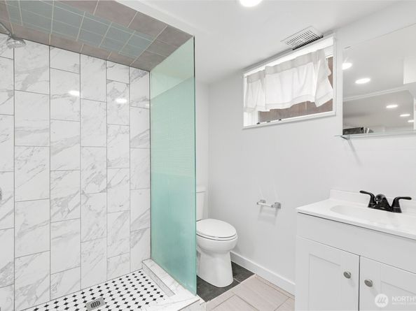 10346 Ashworth Avenue N, Seattle WA 98133
