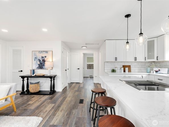 10346 Ashworth Avenue N, Seattle WA 98133