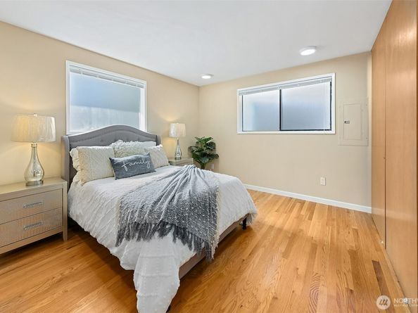 9003 NE Juanita Lane, Kirkland WA 98034