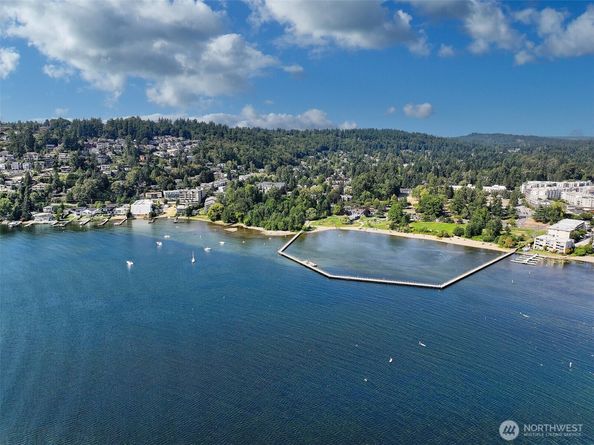 9003 NE Juanita Lane, Kirkland WA 98034