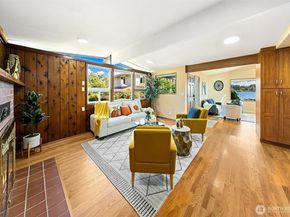 9003 NE Juanita Lane, Kirkland WA 98034