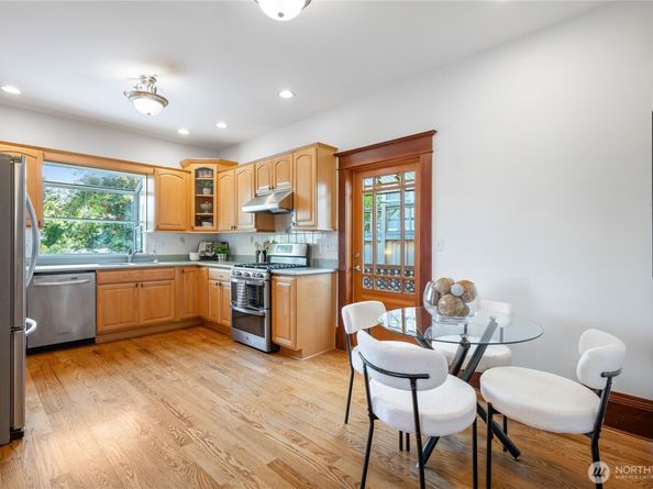 2837 NW 61st Street, Seattle WA 98107