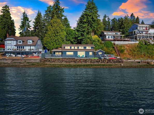 8623 E Caraway Road, Port Orchard WA 98366