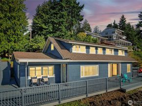 8623 E Caraway Road, Port Orchard WA 98366