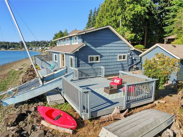 8623 E Caraway Road, Port Orchard WA 98366