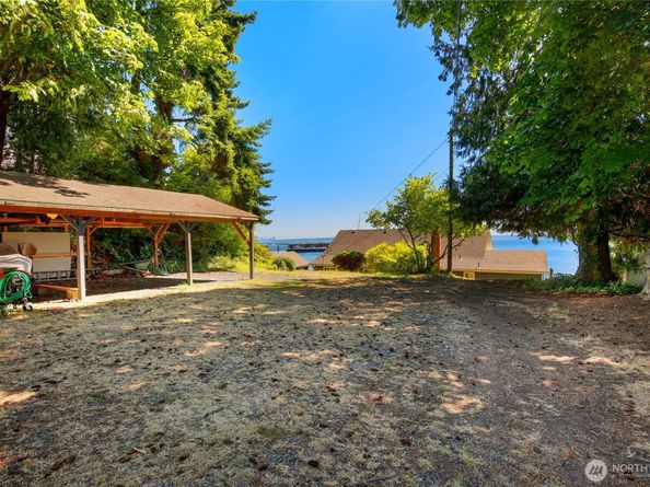 8623 E Caraway Road, Port Orchard WA 98366
