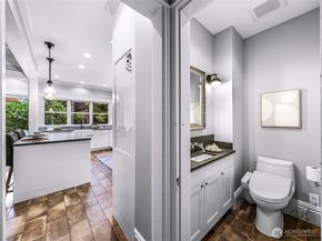 5731 17th Avenue NE, Seattle WA 98105