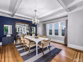 5731 17th Avenue NE, Seattle WA 98105