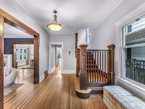 5731 17th Avenue NE, Seattle WA 98105