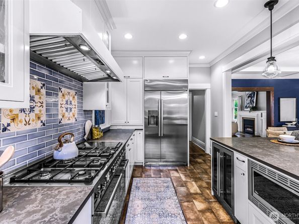 5731 17th Avenue NE, Seattle WA 98105