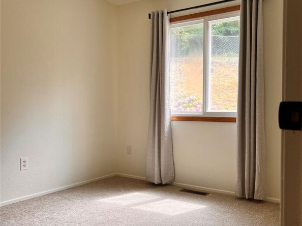 26224 14th Place S, Des Moines WA 98198