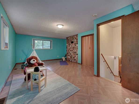 4554 Westway Drive SE, Port Orchard WA 98366