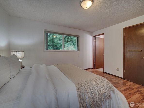 4554 Westway Drive SE, Port Orchard WA 98366