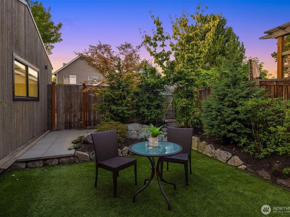 752 N 73rd Street, Seattle WA 98103