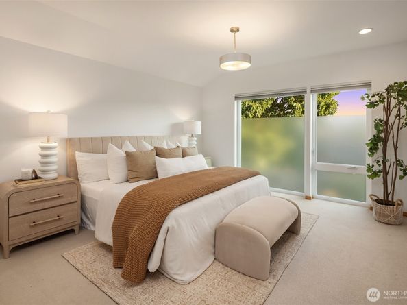 752 N 73rd Street, Seattle WA 98103