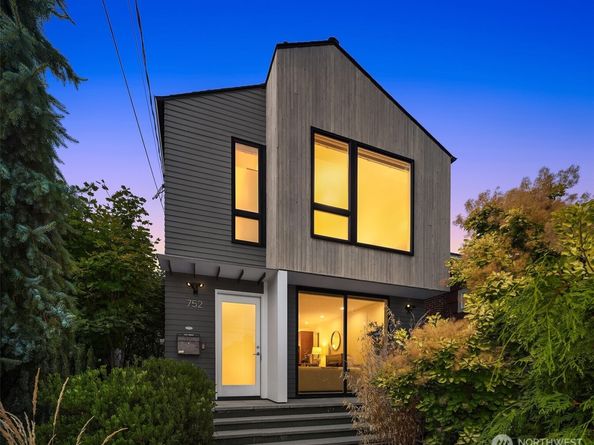 752 N 73rd Street, Seattle WA 98103