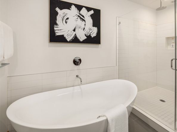 752 N 73rd Street, Seattle WA 98103