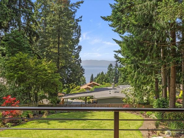 6907 160th Street SW, Edmonds WA 98026